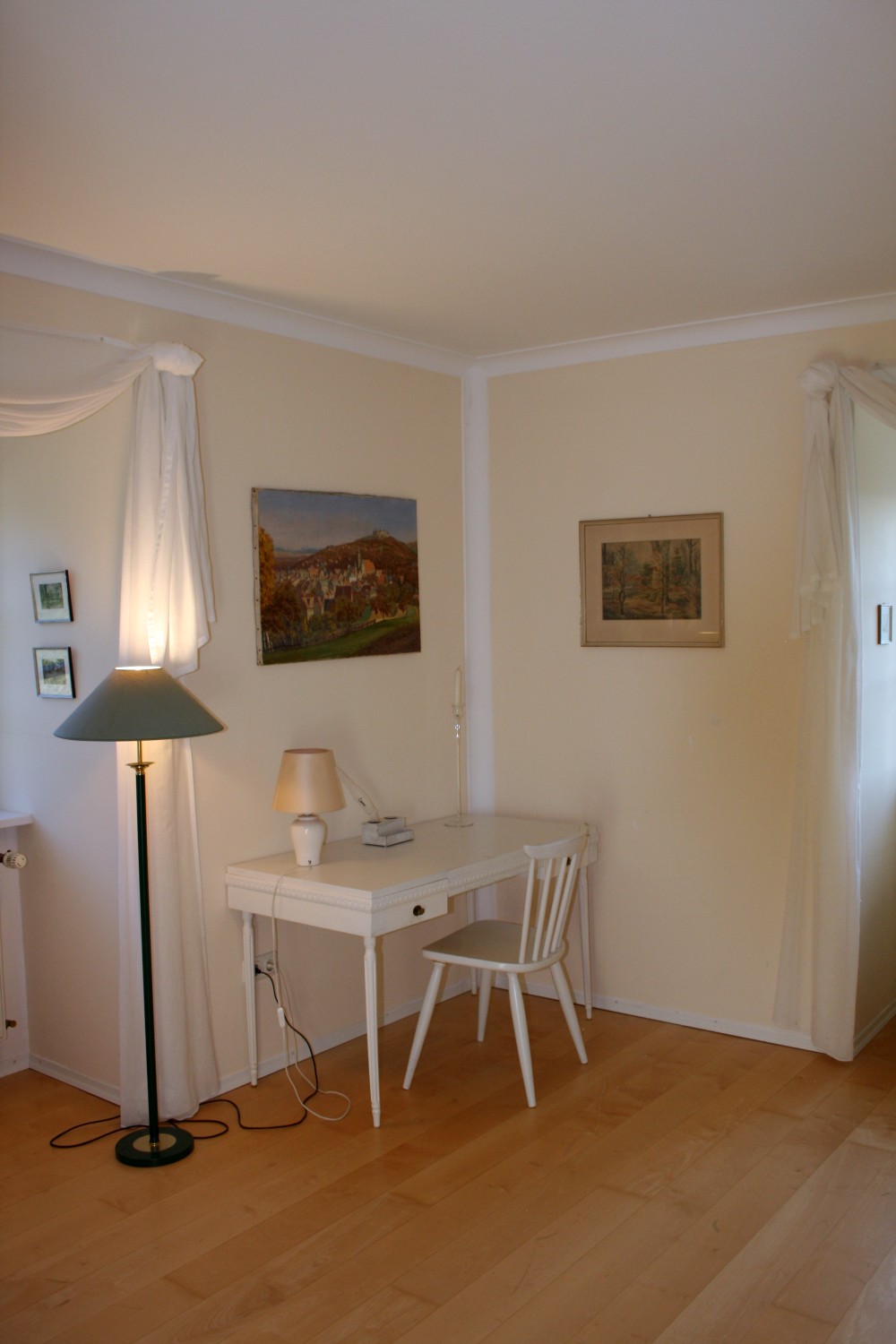 Nebenzimmer · Flur – Villa Bomama