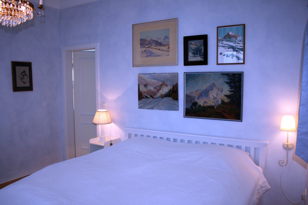 Schlafzimmer · Doppelbett Unten – Villa Bomama