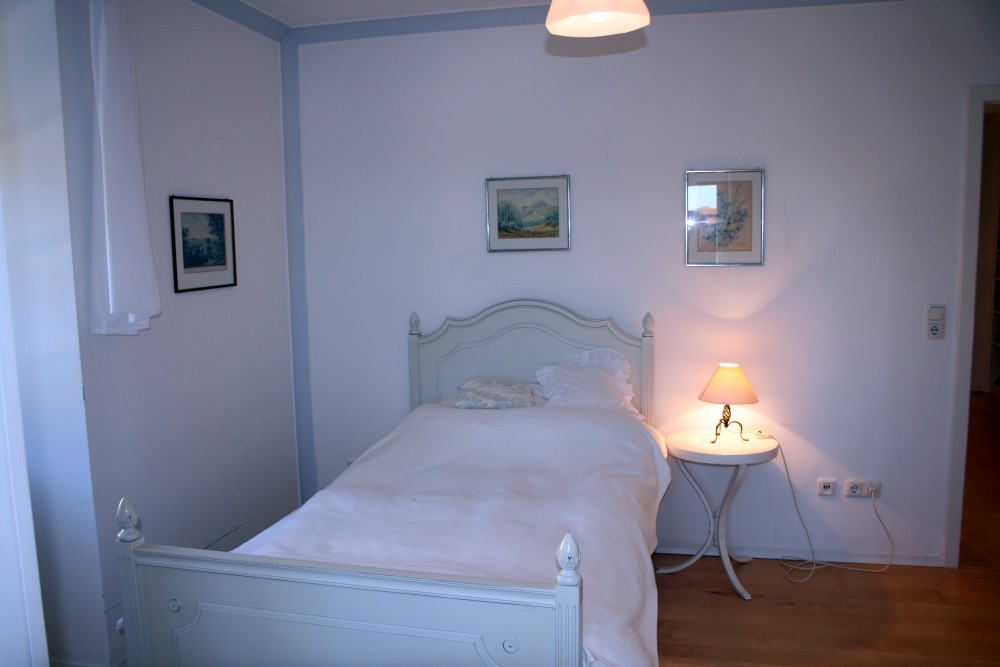 Schlafzimmer · Einzelbett Oben 1 – Villa Bomama