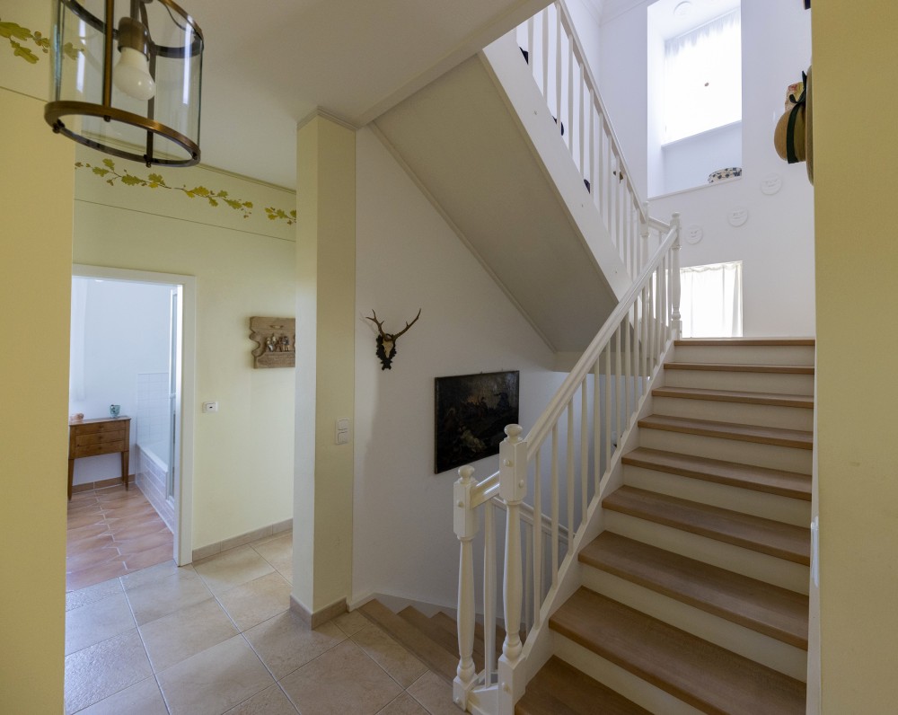 Innenbereich · Eingang – Villa Bomama