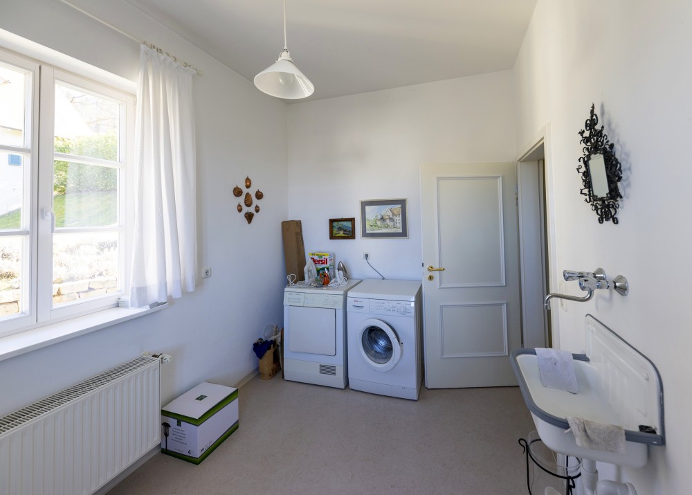 Innenbereich · Nebenzimmer – Villa Bomama